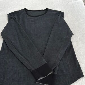 Lululemon Athletica Grey/Black Patterned Long Sleeve Rash Guard shirt